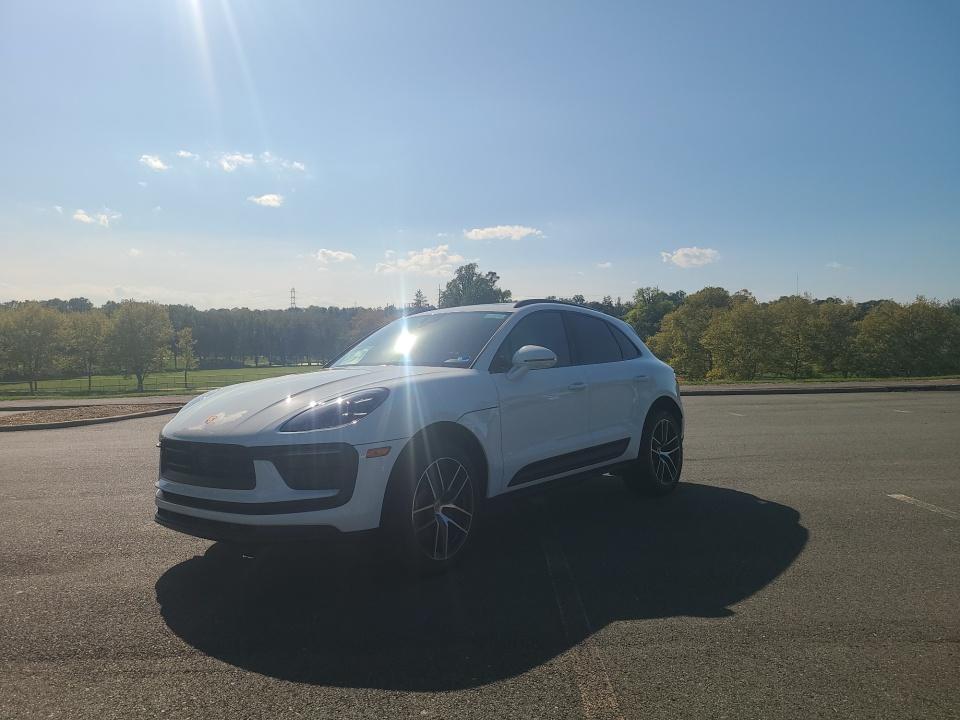 2026 Porsche Macan Base