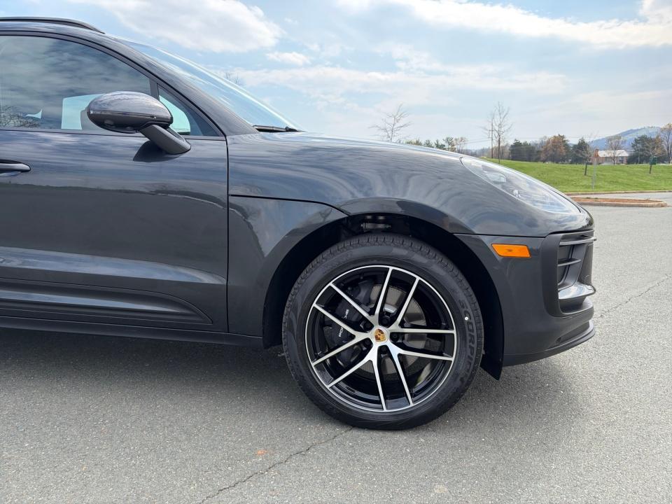 2026 Porsche Macan Base - Photo 11