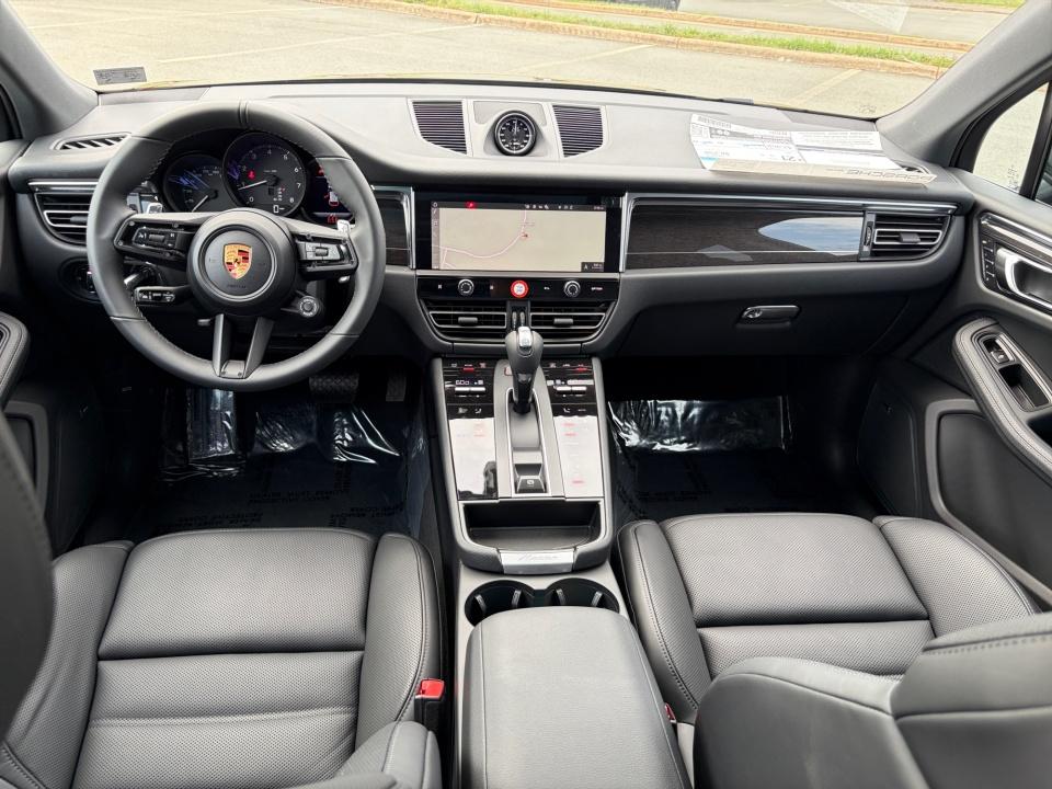 2026 Porsche Macan Base - Photo 16