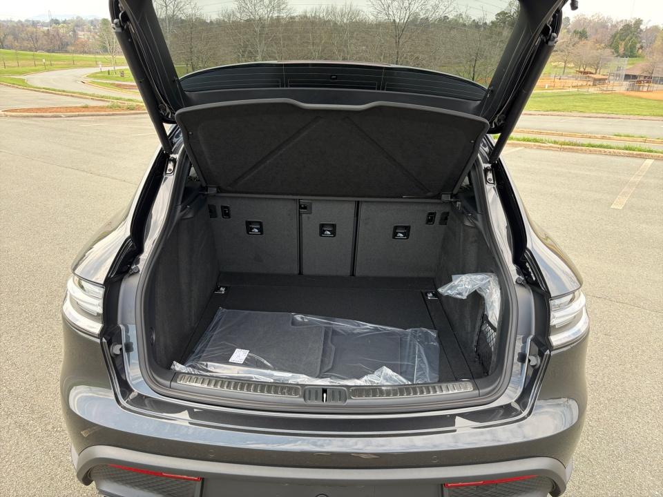 2026 Porsche Macan Base - Photo 17