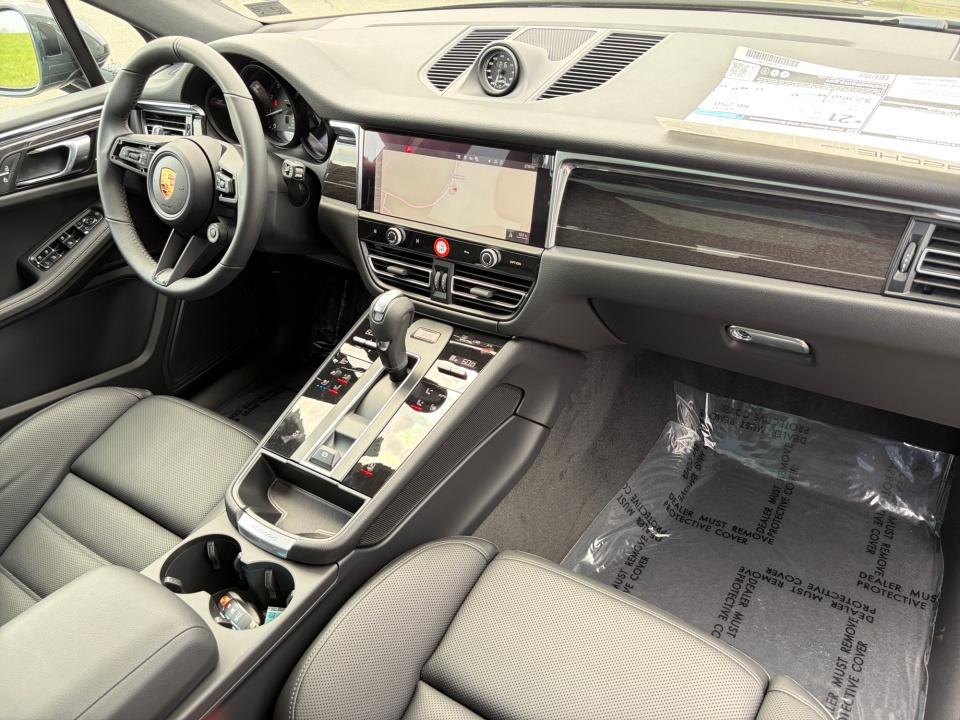 2026 Porsche Macan Base - Photo 18