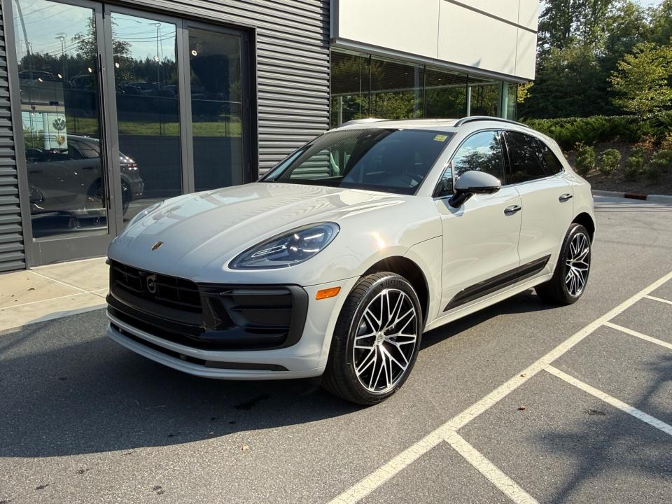 2026 Porsche Macan T