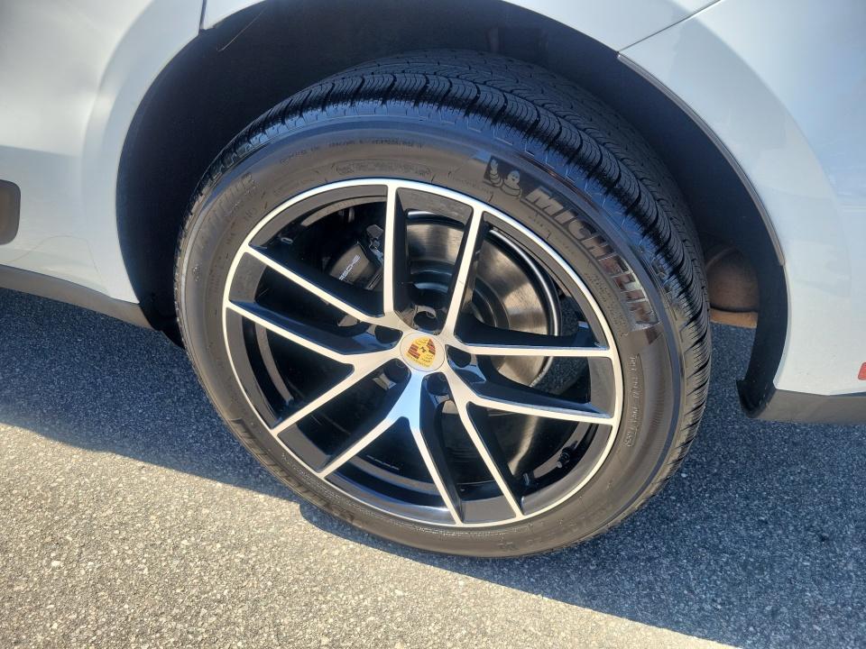 Used 2023 Porsche Macan SUV