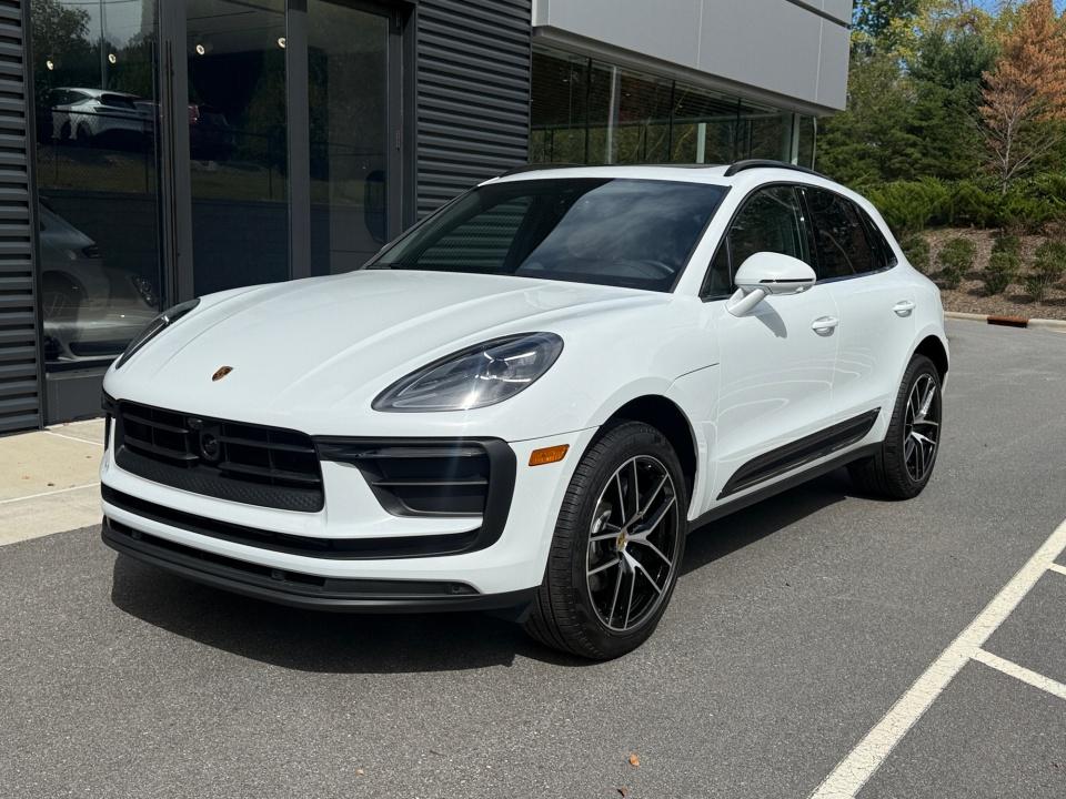 2026 Porsche Macan T AWD