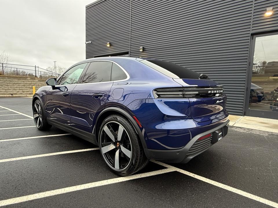 2025 Porsche Macan S - Photo 3