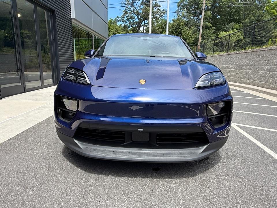 2025 Porsche Macan S - Photo 10