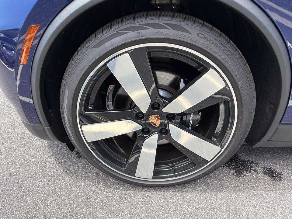 2025 Porsche Macan S - Photo 11
