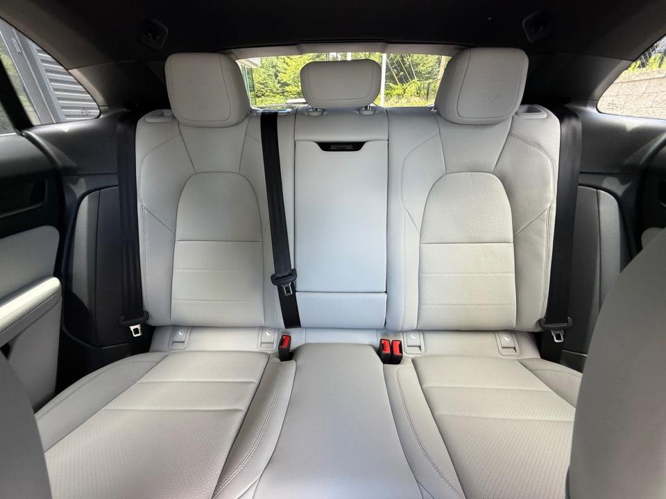 2025 Porsche Macan S - Photo 24