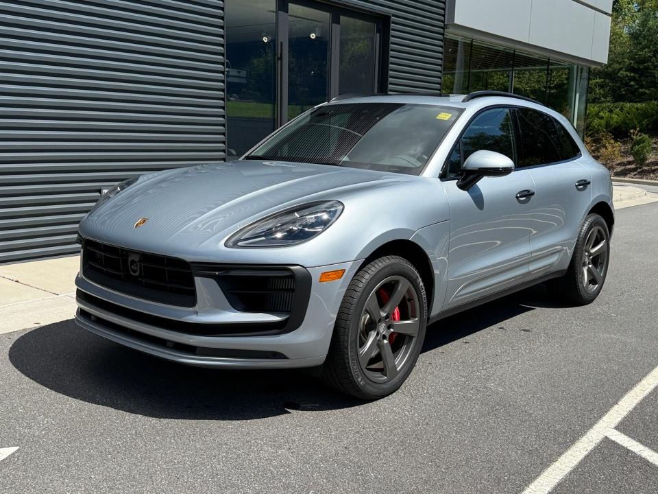 2026 Porsche Macan S