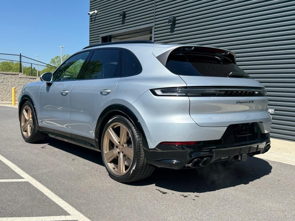 Photo 3