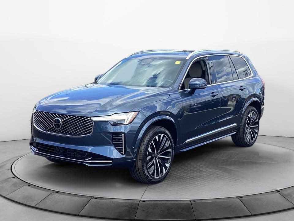 2026 Volvo XC90 Plus - Photo 4