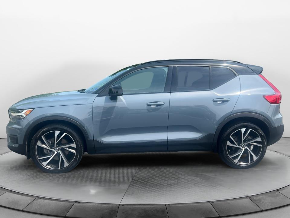 Used 2021 Volvo XC40 SUV