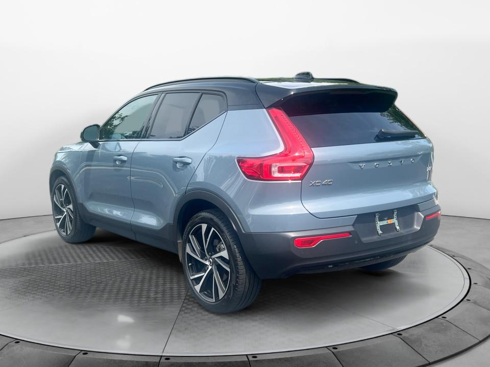 Used 2021 Volvo XC40 SUV