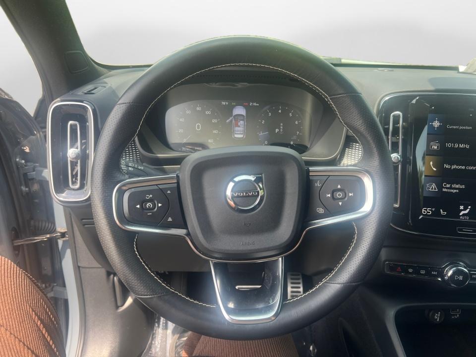 Used 2021 Volvo XC40 SUV