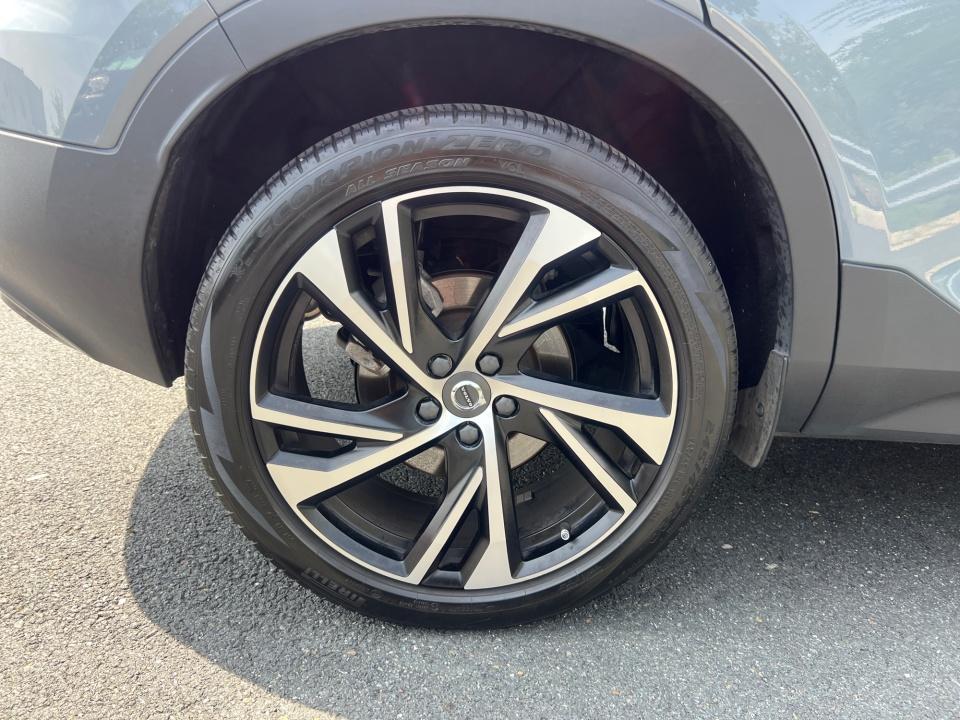 Used 2021 Volvo XC40 SUV