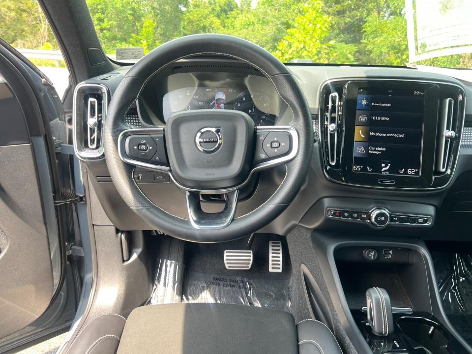 Used 2021 Volvo XC40 SUV