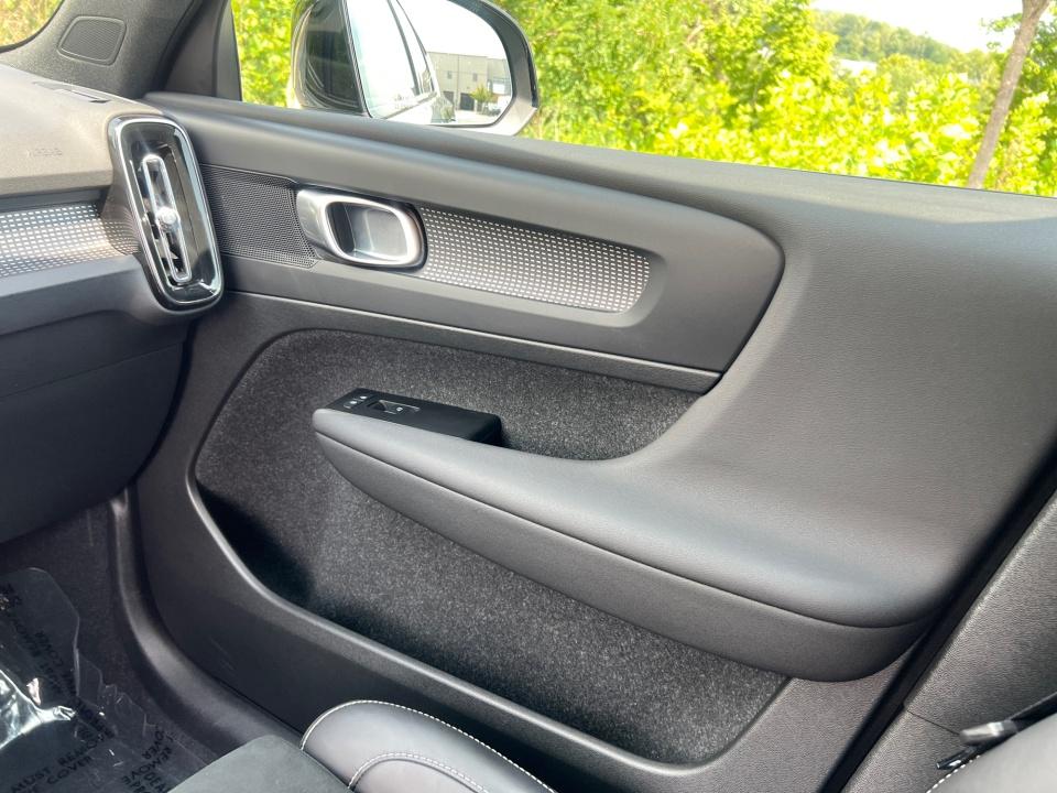 Used 2021 Volvo XC40 SUV