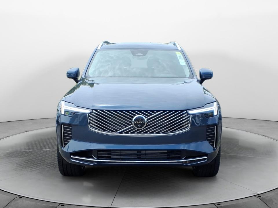2026 Volvo XC90 Plus - Photo 2
