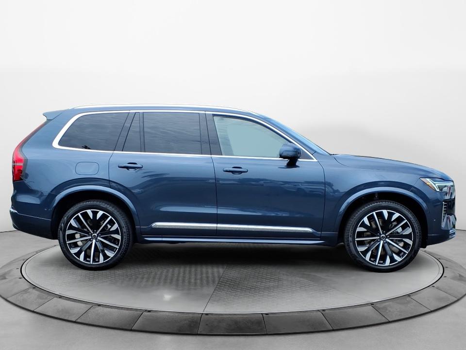 2026 Volvo XC90 Plus - Photo 5