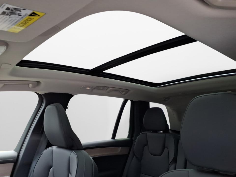2026 Volvo XC90 Plus - Photo 10