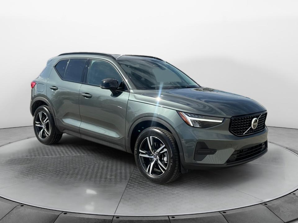 2026 Volvo XC40